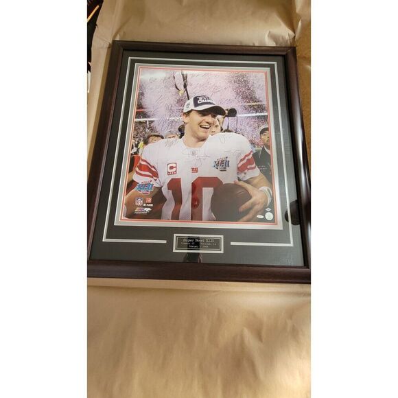 No Brand Other - 2007 Super Bowl XLII N.Y. Giants Team Autograph Framed Photo - #8/42. MAKE OFFER
